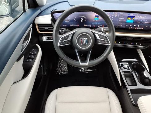 Used 2024 Buick Envision Avenir AWD/4WD image 19