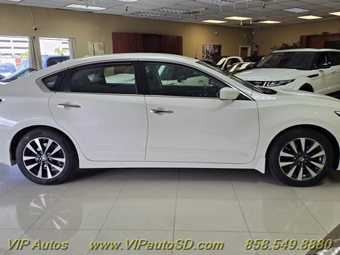 Used 2017 Nissan Altima 2.5 SV FWD image 5