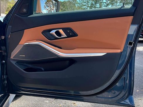 Certified 2025 BMW 330i xDrive Sedan w/ Premium Package image 23