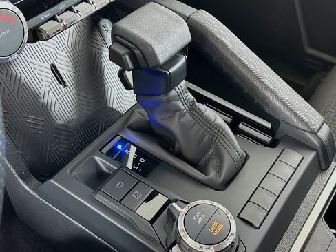 Used 2025 Toyota 4Runner SR5 image 25