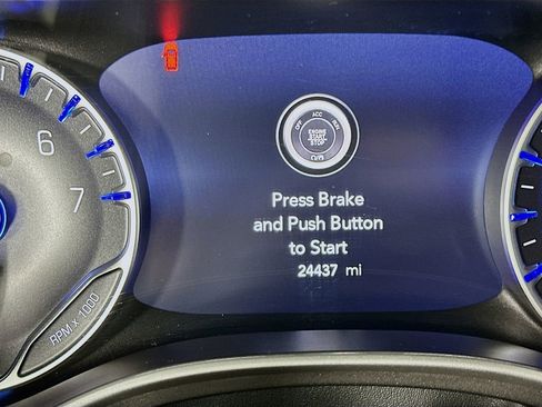 Certified 2024 Chrysler Pacifica Touring-L image 20