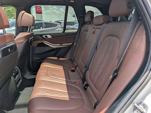 Used 2025 BMW X5 xDrive50e AWD/4WD image 28