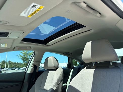 Certified 2025 Honda Accord SE image 30