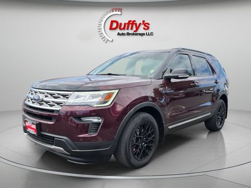 Used 2018 Ford Explorer XLT w/ Equipment Group 201A AWD/4WD image 16