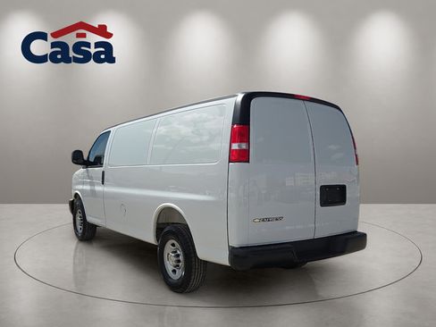 Used 2025 Chevrolet Express 2500 w/ Driver Convenience Package RWD image 2