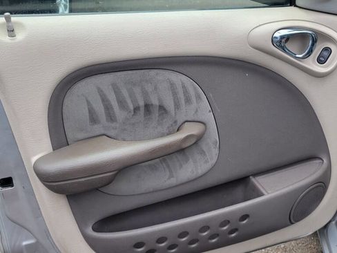 Used 2009 Chrysler PT Cruiser image 4