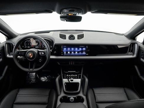New 2026 Porsche Cayenne image 22