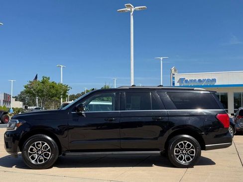 Used 2024 Ford Expedition Max XLT AWD/4WD image 6