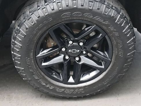 Used 2020 Chevrolet Silverado 1500 Custom Trail Boss w/ Custom Convenience Package AWD/4WD image 47
