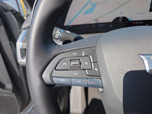 Used 2025 Cadillac XT4 Premium Luxury image 11