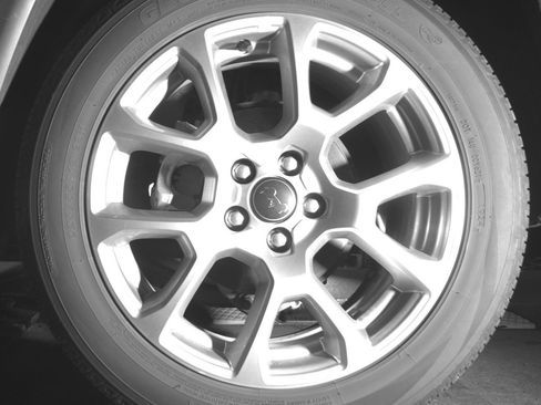 Used 2025 Jeep Compass Limited image 14