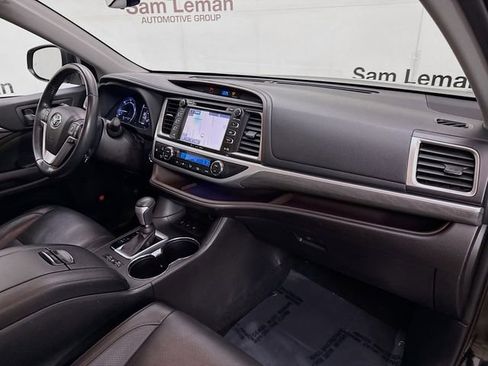 Used 2019 Toyota Highlander Limited image 31