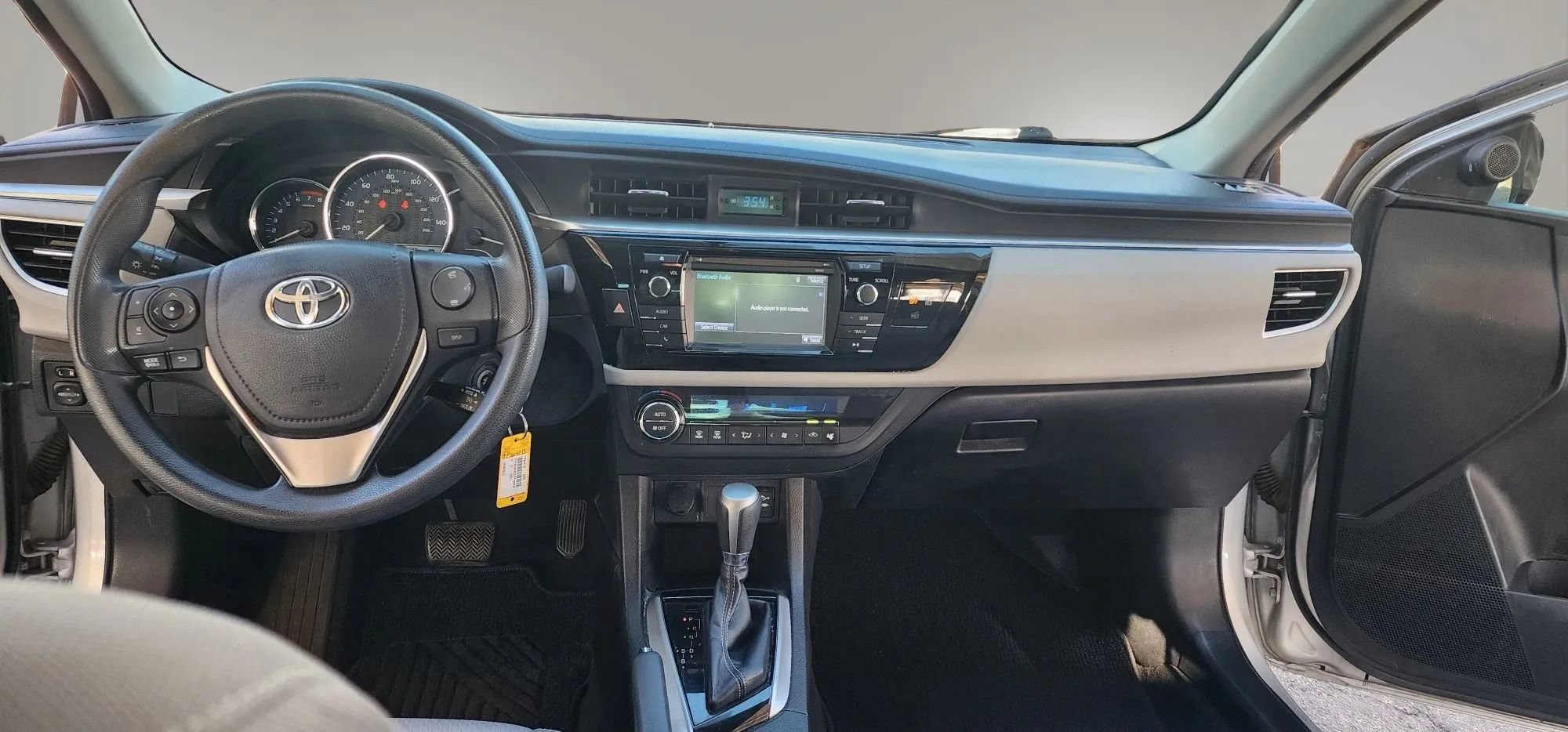 Used 2015 Toyota Corolla LE FWD image 22