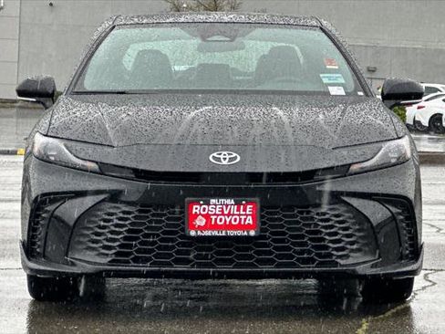 Certified 2025 Toyota Camry SE image 10