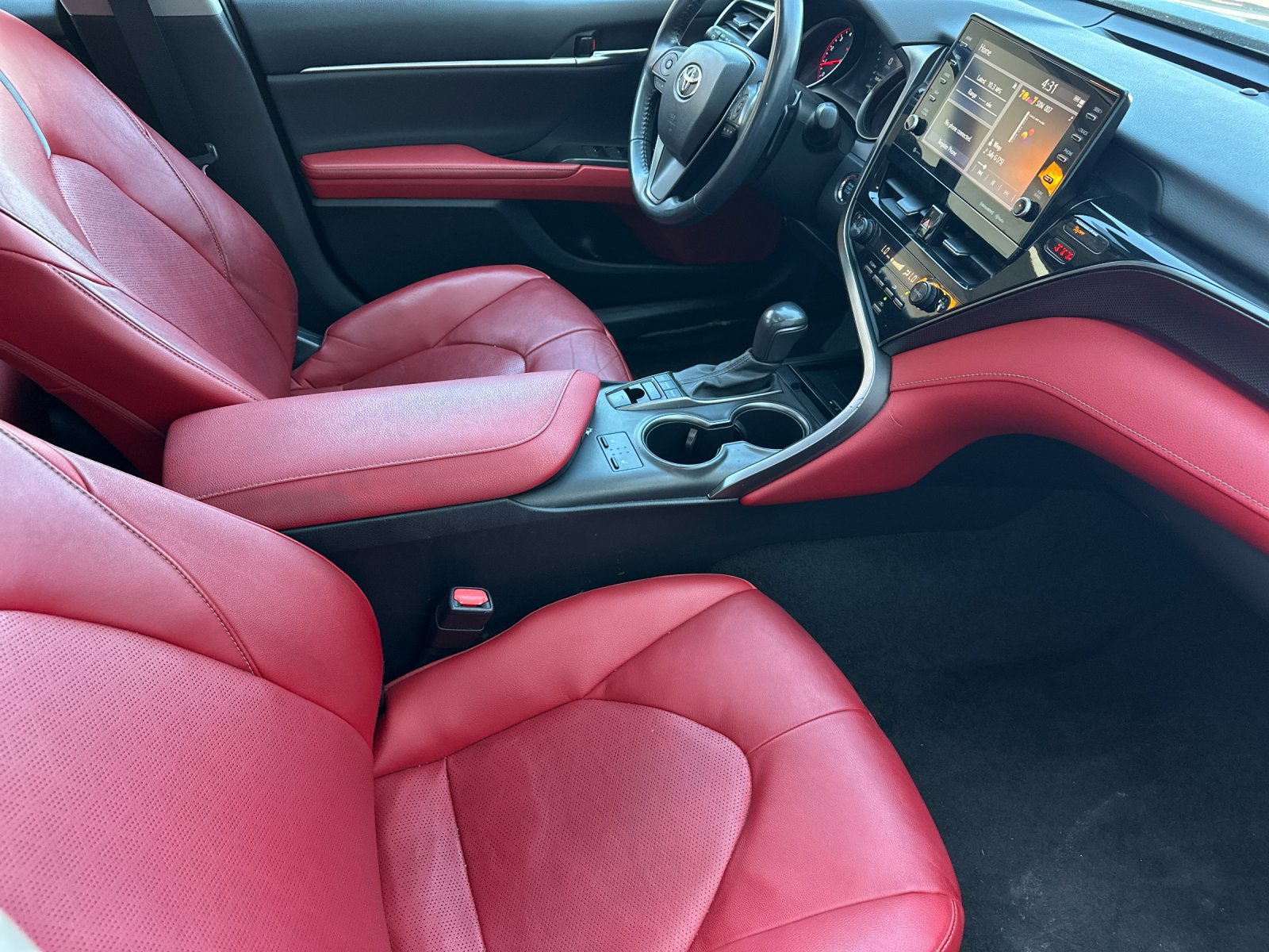 Used 2021 Toyota Camry XSE FWD image 15