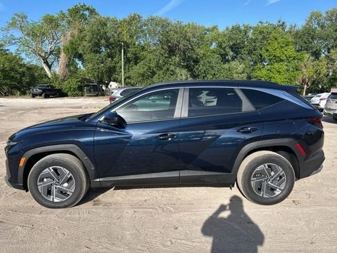 Used 2025 Hyundai Tucson Blue image 15
