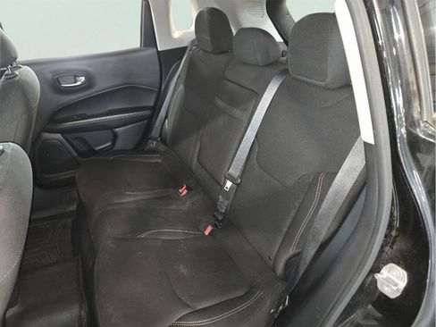 Used 2018 Jeep Compass Sport w/ Cold Weather Group AWD/4WD image 34