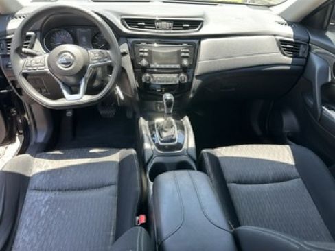 Used 2017 Nissan Rogue S FWD image 10