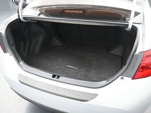 Used 2017 Toyota Corolla SE w/ Carpet Mat Package (TMS) FWD image 20