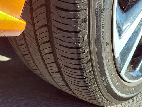 Used 2023 Nissan Sentra SR w/ SR Premium Package image 28