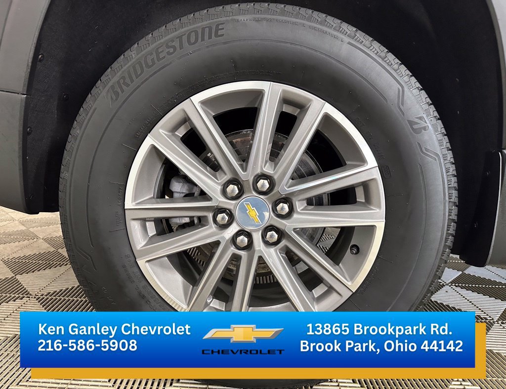 Used 2023 Chevrolet Traverse LS FWD image 31