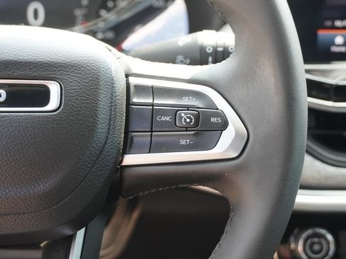 Used 2023 Jeep Compass Latitude AWD/4WD image 26