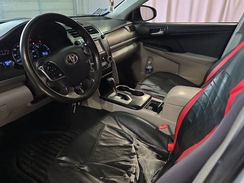 Used 2014 Toyota Camry LE FWD image 14