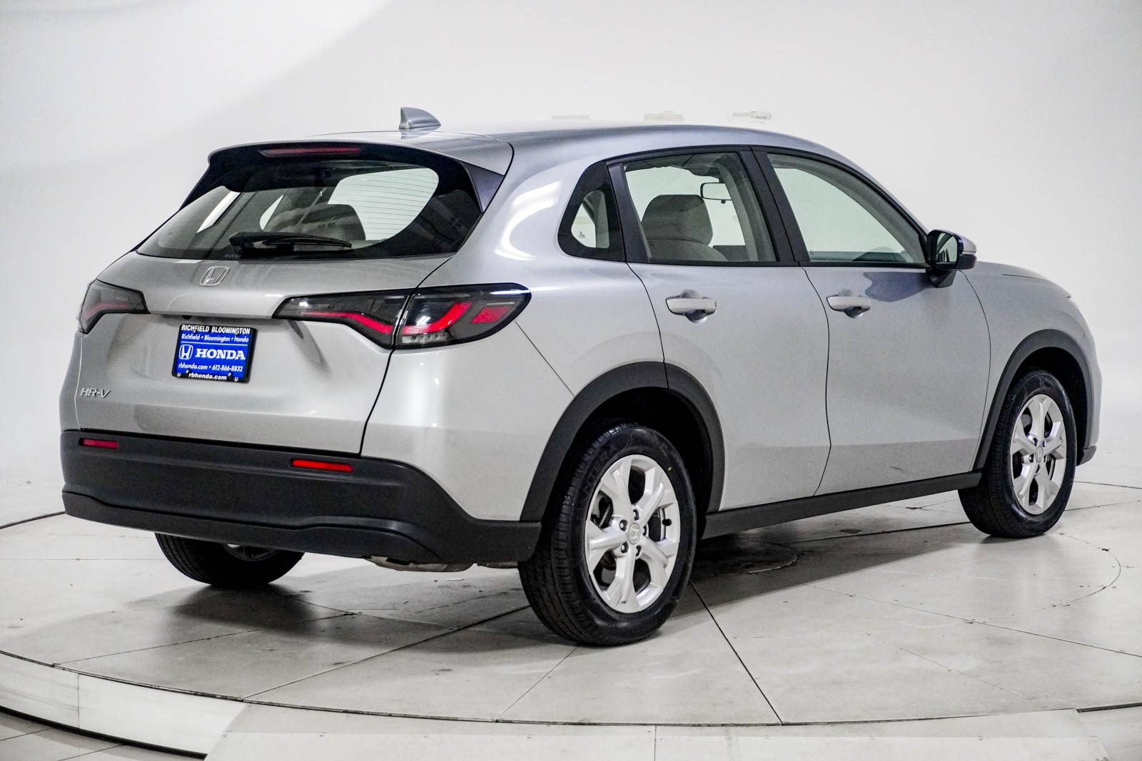 Used 2024 Honda HR-V LX image 8