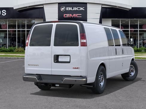 New 2025 GMC Savana 3500 image 4