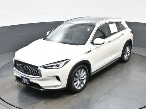 Used 2019 INFINITI QX50 Essential w/ Premium Heat Package image 34