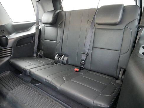 Used 2019 GMC Yukon SLT image 17