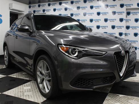 Used 2018 Alfa Romeo Stelvio Ti Sport AWD/4WD image 5