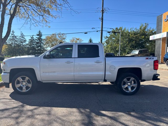 Used 2018 Chevrolet Silverado 1500 LT w/ All Star Edition AWD/4WD image 2
