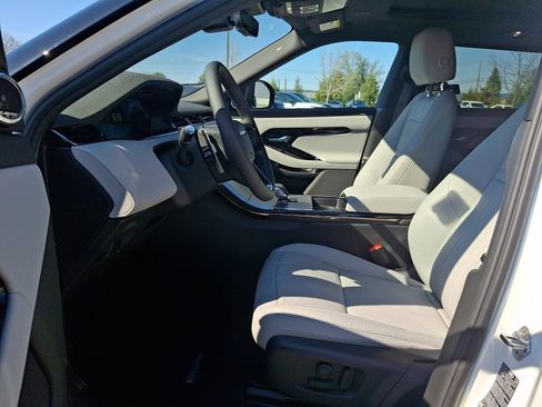 New 2026 Land Rover Range Rover Evoque S AWD/4WD image 11