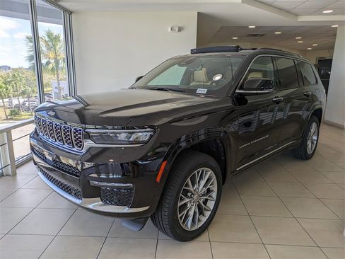 New 2025 Jeep Grand Cherokee L Summit w/ Advanced Protech Group IV image 9