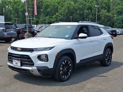 Certified 2023 Chevrolet TrailBlazer LT AWD/4WD image 3
