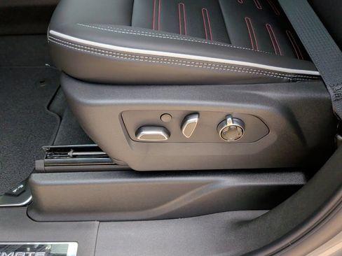 New 2026 GMC Yukon AT4 Ultimate AWD/4WD image 14
