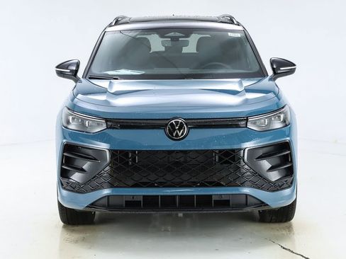 New 2026 Volkswagen Tiguan SE R-Line image 16