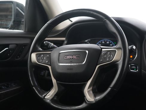 Used 2020 GMC Acadia Denali w/ Denali Ultimate Package image 16