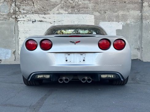 Used 2007 Chevrolet Corvette Coupe w/ Preferred Equipment Group RWD image 5