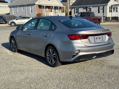 Used 2024 Kia Forte LXS w/ LXS Technology Package FWD image 3