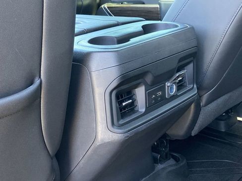 Used 2019 Chevrolet Silverado 1500 LT Trail Boss AWD/4WD image 17