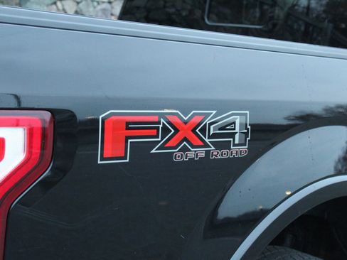 Used 2017 Ford F150 Lariat w/ Trailer Tow Package image 38