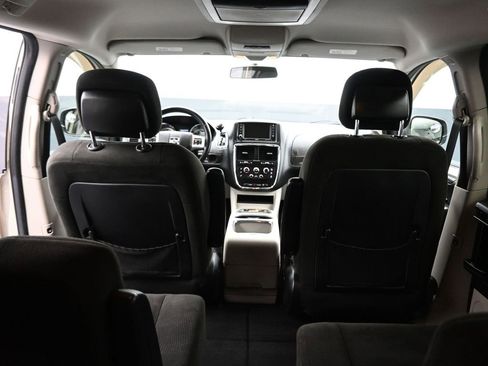 Used 2016 Dodge Grand Caravan SXT w/ Rear Park Assist Package image 39