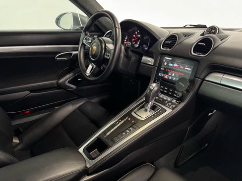 Used 2021 Porsche 718 Cayman GTS RWD image 21