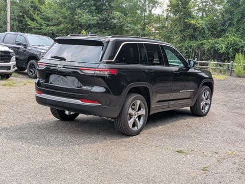 New 2026 Jeep Grand Cherokee Limited AWD/4WD image 3