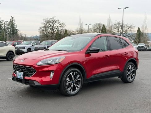 Certified 2022 Ford Escape SEL w/ SEL Stealth AWD Package image 8