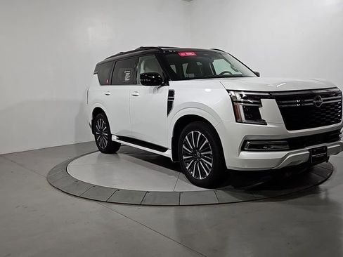 Certified 2025 Nissan Armada Platinum Reserve image 9