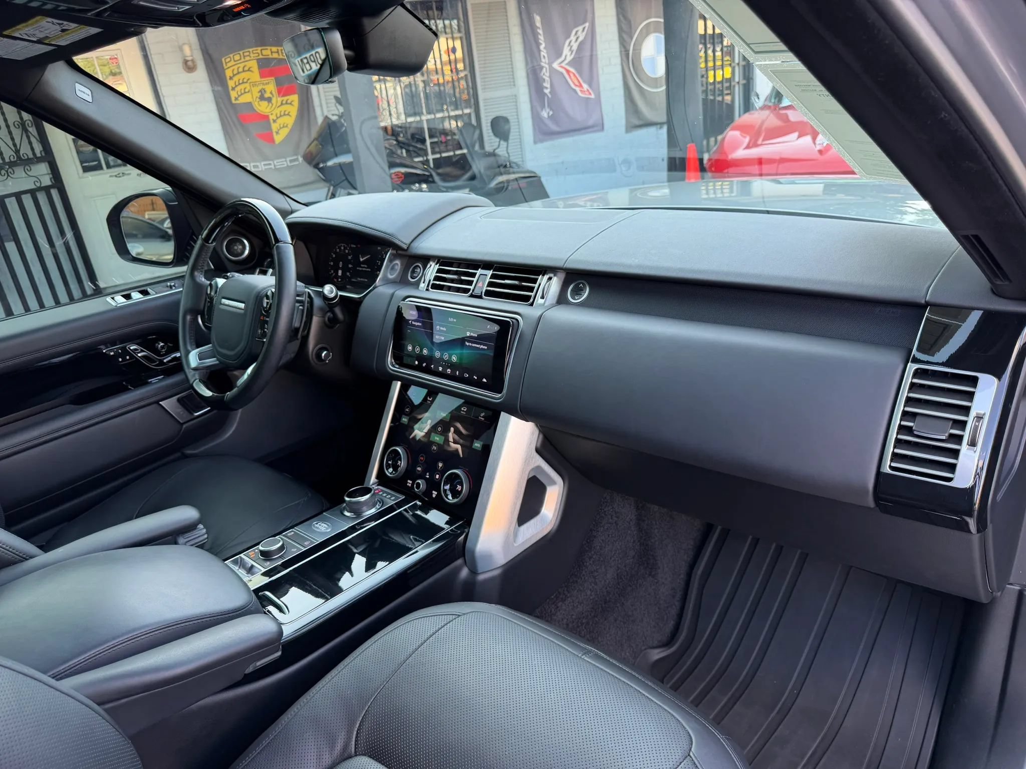 Used 2021 Land Rover Range Rover P525 Westminster Edition LWB AWD/4WD image 19