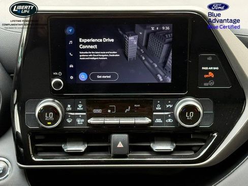 Used 2023 Toyota Highlander LE FWD image 20